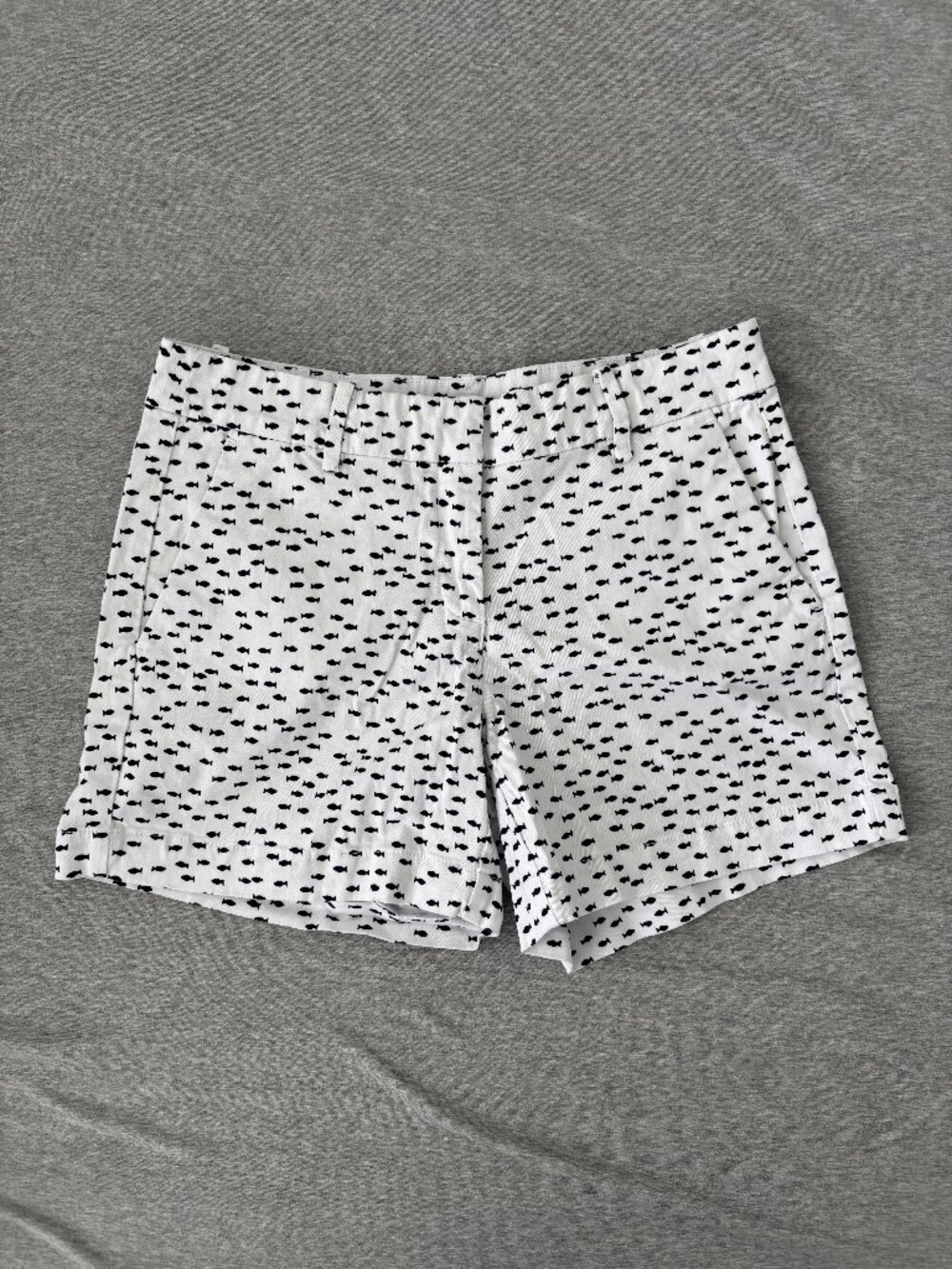 Nautica Chino Shorts Womens 4 White Black Novelty Fish Print Stretch Coastal Y2K